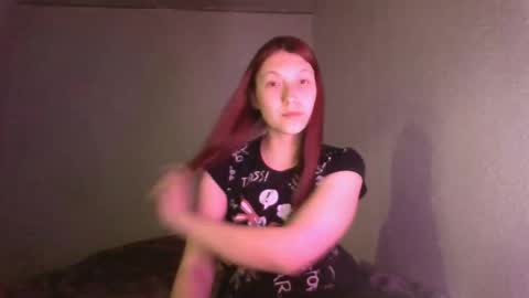 Snapshot of kiti_kitiss chatting on 04.27.26 kiti_kitiss online show from 04.27.26