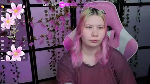 Snapshot of kitsune_little chatting on 04.21.26 kitsune_little online show from 04.21.26
