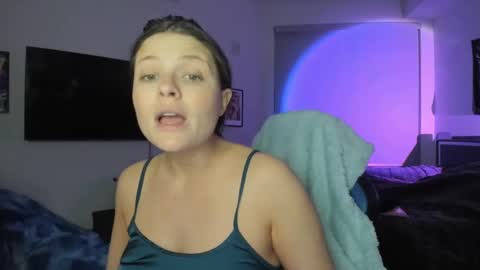 Snapshot of kitsuneserina77 chatting on 01.17.25 Serina Chan online show from 01.17.25