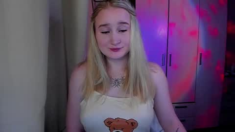 kitten_sun online show from 04.17.26