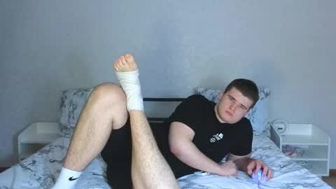 Snapshot of kittenmur chatting on 02.10.25 Vlad online show from 02.10.25