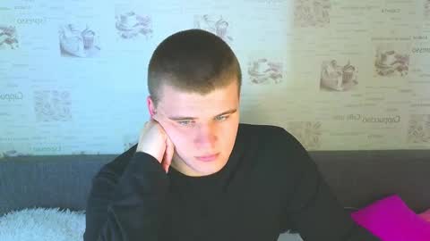 Snapshot of kittenmur chatting on 09.14.25 Vlad online show from 09.14.25