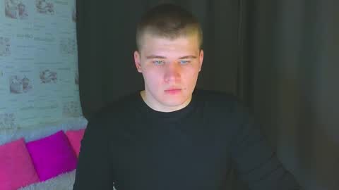 Snapshot of kittenmur chatting on 09.27.25 Vlad online show from 09.27.25