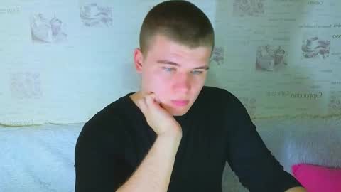 Snapshot of kittenmur chatting on 10.01.25 Vlad online show from 10.01.25