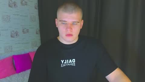 Snapshot of kittenmur chatting on 10.02.25 Vlad online show from 10.02.25