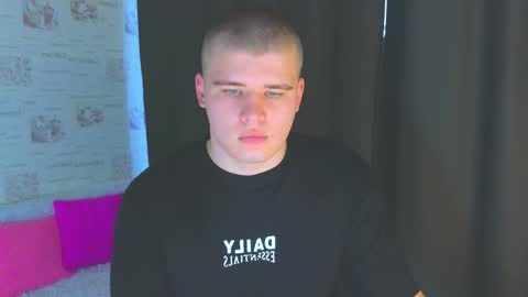 Snapshot of kittenmur chatting on 10.04.25 Vlad online show from 10.04.25