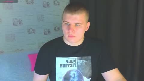 Snapshot of kittenmur chatting on 10.09.25 Vlad online show from 10.09.25