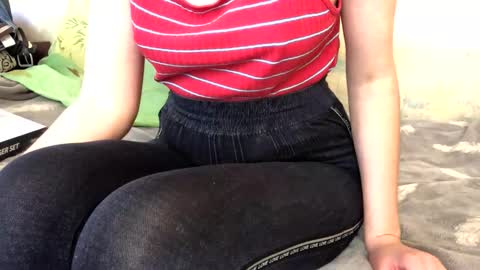 Snapshot of kittie_creme chatting on 05.06.26 Kittie Creme online show from 05.06.26