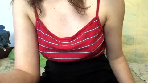 Snapshot of kittie_creme chatting on 05.27.26 Kittie Creme online show from 05.27.26