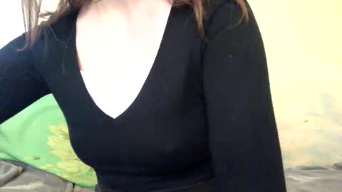 Snapshot of kittie_creme chatting on 05.31.26 Kittie Creme online show from 05.31.26