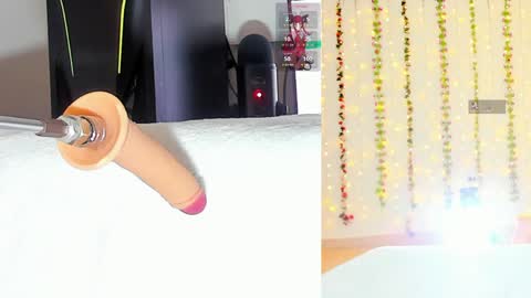 Snapshot of kitty__rosse__ chatting on 05.30.26 Kitty online show from 05.30.26