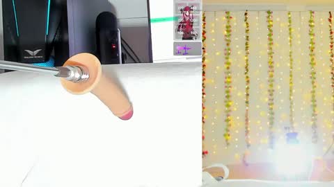 Snapshot of kitty__rosse__ chatting on 05.31.26 Kitty online show from 05.31.26