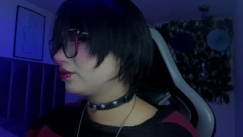 Snapshot of kitty_gang chatting on 05.12.26 Camila online show from 05.12.26