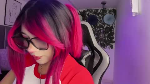 Snapshot of kitty_gang chatting on 06.16.26 Camila online show from 06.16.26