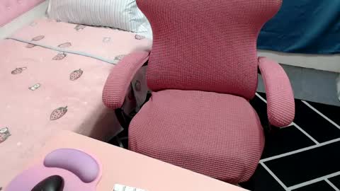 Snapshot of kitty_kity chatting on 03.31.26 Kate online show from 03.31.26