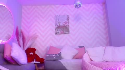 KITTY online show from 09.12.25