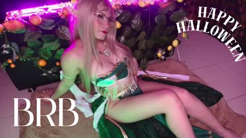 Snapshot of kitty_malach chatting on 11.06.25 Kitty online show from 11.06.25