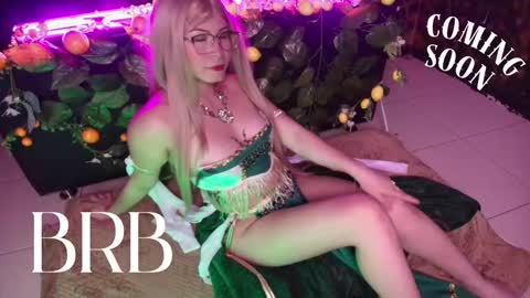 Snapshot of kitty_malach chatting on 11.12.25 Kitty online show from 11.12.25