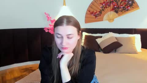 Snapshot of kitty_murmur chatting on 11.22.25 kitty_murmur online show from 11.22.25