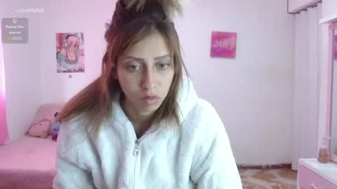 Snapshot of kitty_seducction chatting on 06.30.26 Aleja online show from 06.30.26