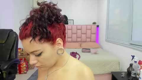 Jenn online show from 01.08.25