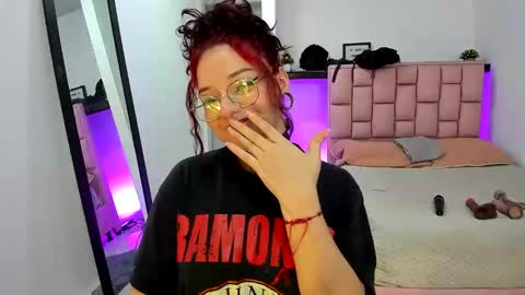 Jenn online show from 01.10.25