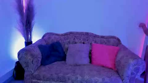 Jenn online show from 01.14.25