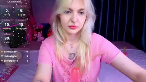 Snapshot of kittykendall chatting on 08.06.26 kittykendall online show from 08.06.26