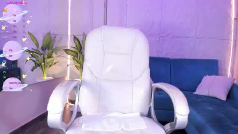 Kitty online show from 10.19.25