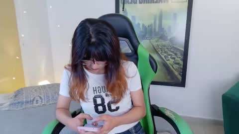 Snapshot of kittyzenn chatting on 03.30.26 Kitty Zen online show from 03.30.26