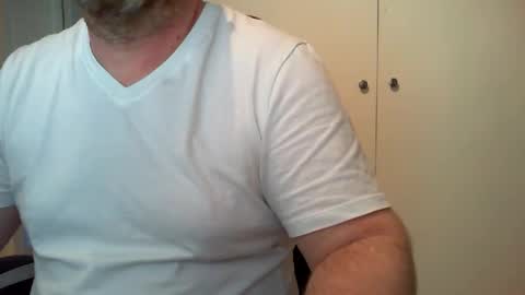 Snapshot of kiwiben45 chatting on 05.29.26 Ben online show from 05.29.26
