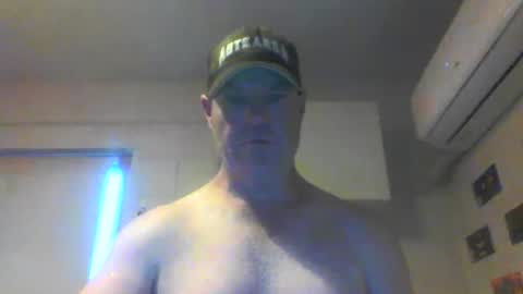 Snapshot of kiwiguy19773 chatting on 02.02.25 kiwiguy19773 online show from 02.02.25