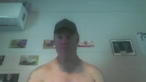 Snapshot of kiwiguy19773 chatting on 10.31.25 kiwiguy19773 online show from 10.31.25