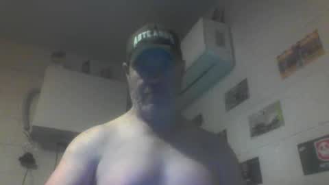Snapshot of kiwiguy19773 chatting on 04.23.26 kiwiguy19773 online show from 04.23.26