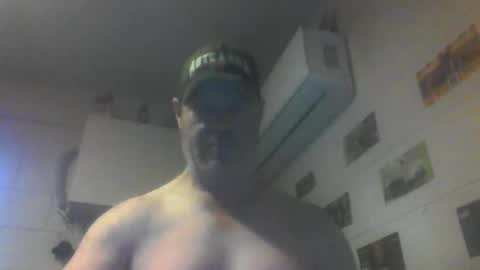 Snapshot of kiwiguy19773 chatting on 04.23.26 kiwiguy19773 online show from 04.23.26