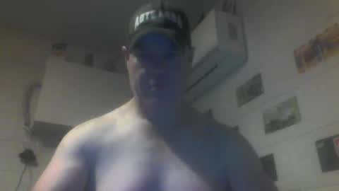 Snapshot of kiwiguy19773 chatting on 05.08.26 kiwiguy19773 online show from 05.08.26
