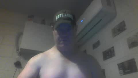 Snapshot of kiwiguy19773 chatting on 05.18.26 kiwiguy19773 online show from 05.18.26