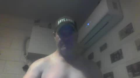 Snapshot of kiwiguy19773 chatting on 05.25.26 kiwiguy19773 online show from 05.25.26