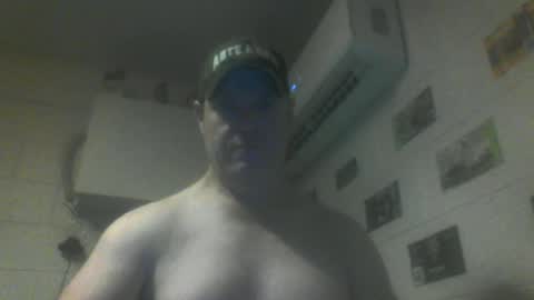 Snapshot of kiwiguy19773 chatting on 06.15.26 kiwiguy19773 online show from 06.15.26