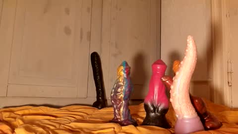 klamstrakur1 online show from 10.29.25