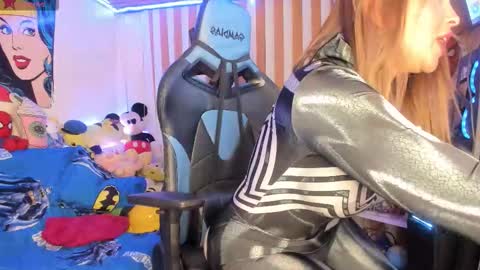 kloelamaravilla18 online show from 11.26.25