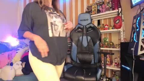 kloelamaravilla18 online show from 12.23.25