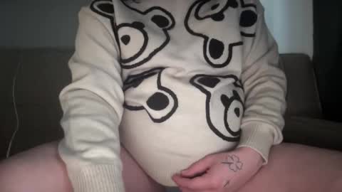 Snapshot of knextdoor chatting on 11.28.25 knextdoor online show from 11.28.25