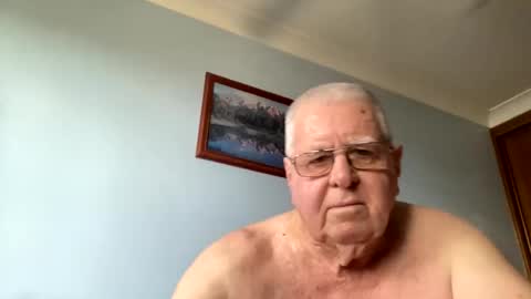 Snapshot of knights2001 chatting on 02.27.25 Aussiedude online show from 02.27.25
