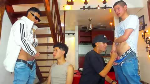 Snapshot of kobayaske chatting on 03.04.25 kobayaske online show from 03.04.25