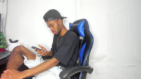 Snapshot of kofi_exotic_ chatting on 12.24.24 kofi online show from 12.24.24