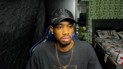 Snapshot of kofi_exotic_ chatting on 11.30.25 kofi online show from 11.30.25