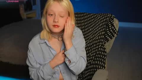 Snapshot of kofimoon chatting on 05.10.26 Kofi online show from 05.10.26