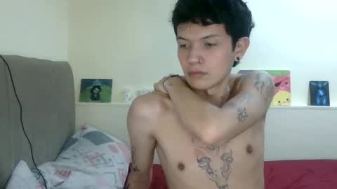 Snapshot of koiseraphin chatting on 06.10.26 Jacob and Victoria online show from 06.10.26