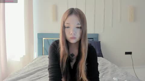 Snapshot of kok0mi_ chatting on 04.29.26 Koko online show from 04.29.26